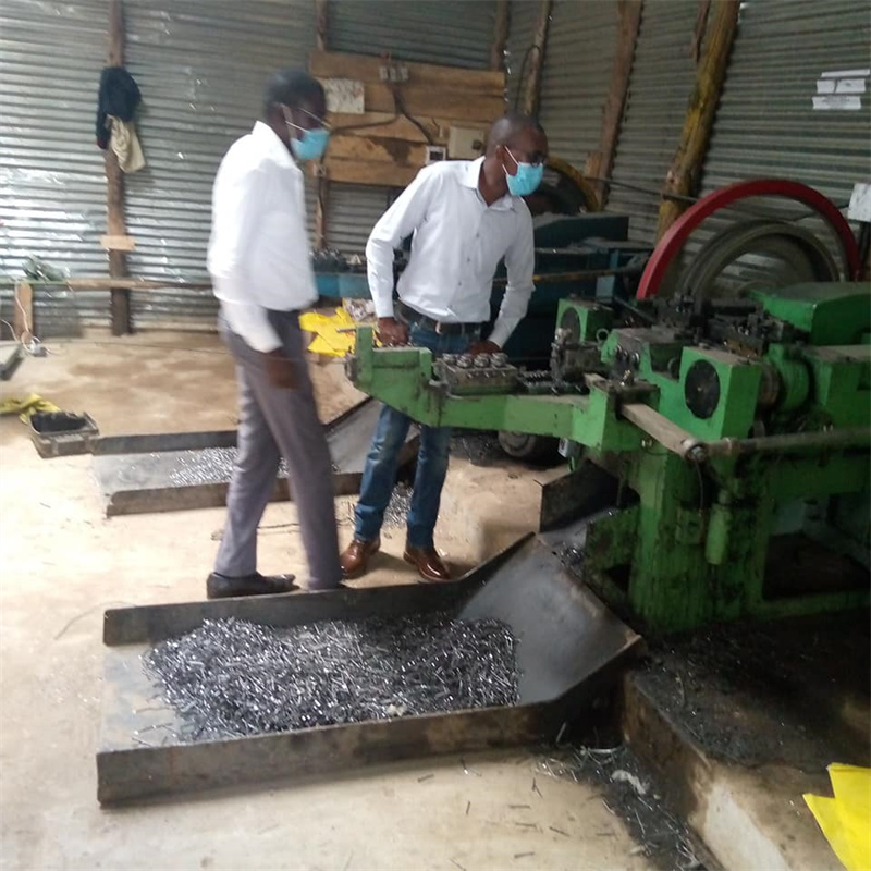 Automatic wire steel nail making machine working in kenya market 